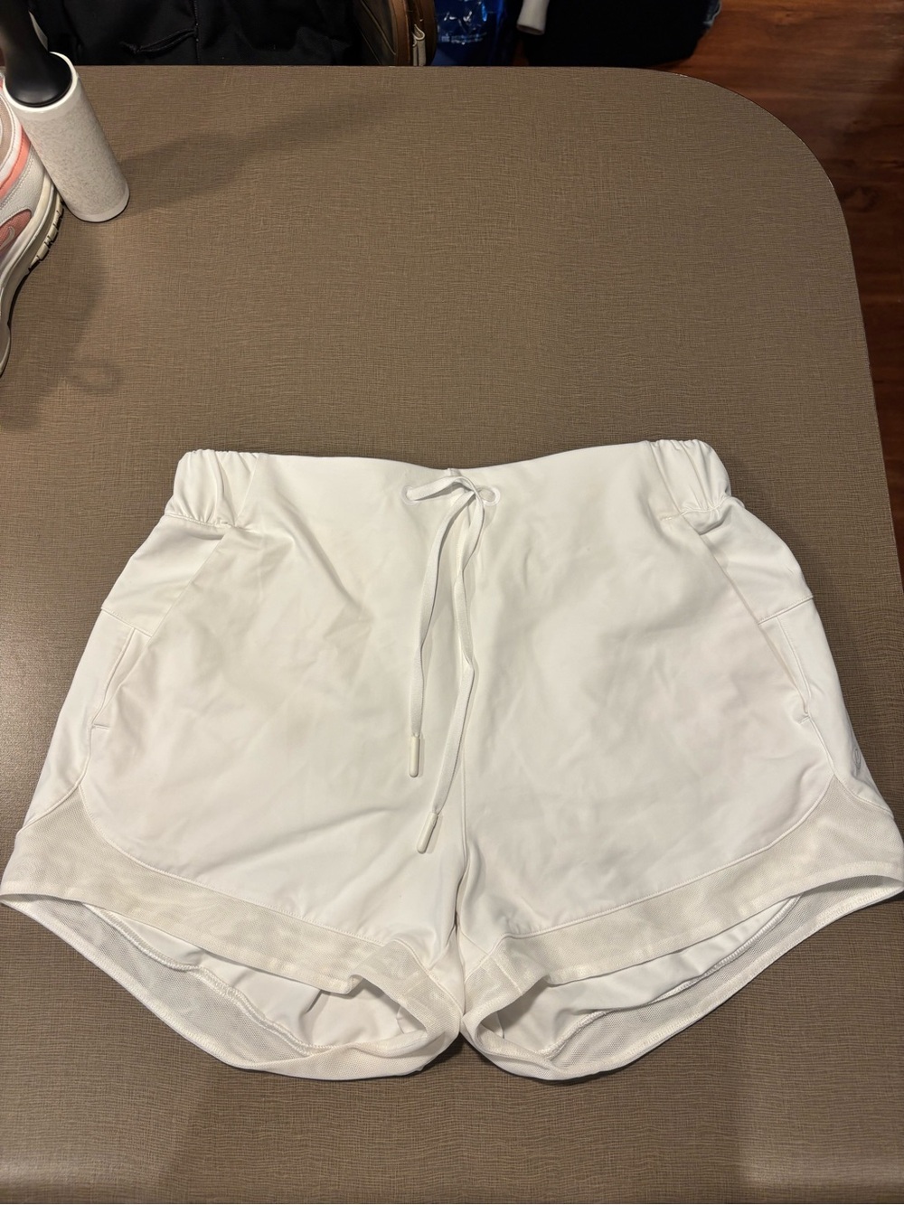 Lululemon Women’s White Drawstring Athletic Shorts